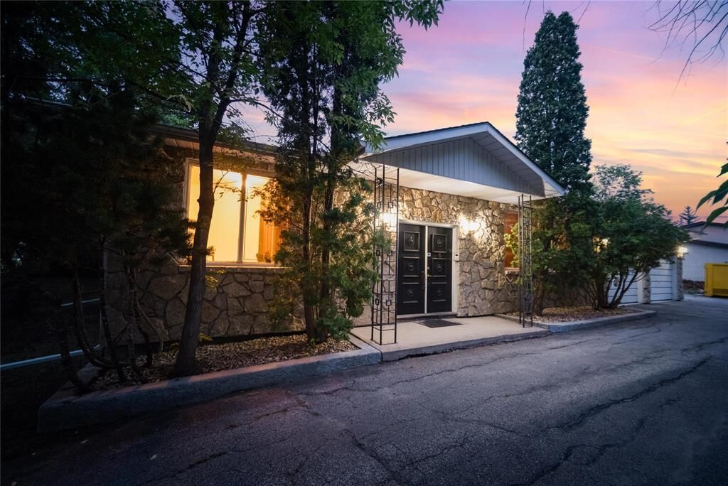 Property Photo:  161 Spatuck Road  MB R2E 0J7 