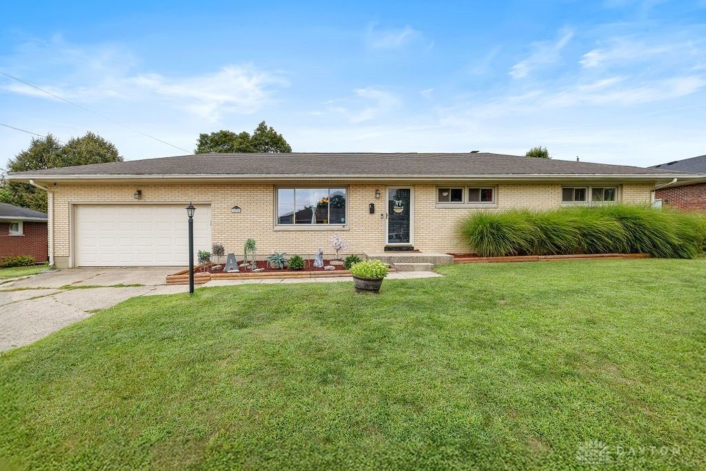 Property Photo:  4825 Chippendale Drive  OH 45503