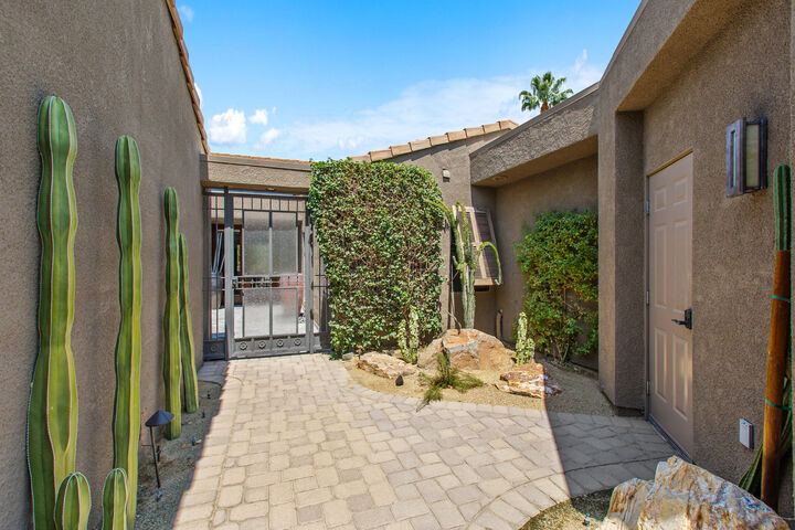 Property Photo: 73698 Irontree Drive CA 92260