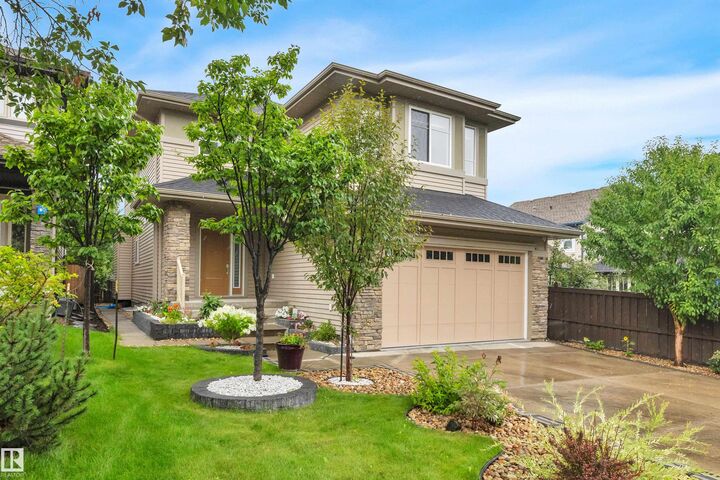 1024 Armitage Crescent SW  Edmonton AB T6W 0K6 photo
