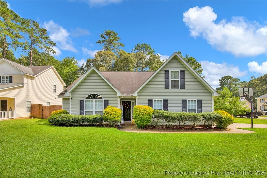 Property Photo: 6640 Burgenfield Drive NC 28314