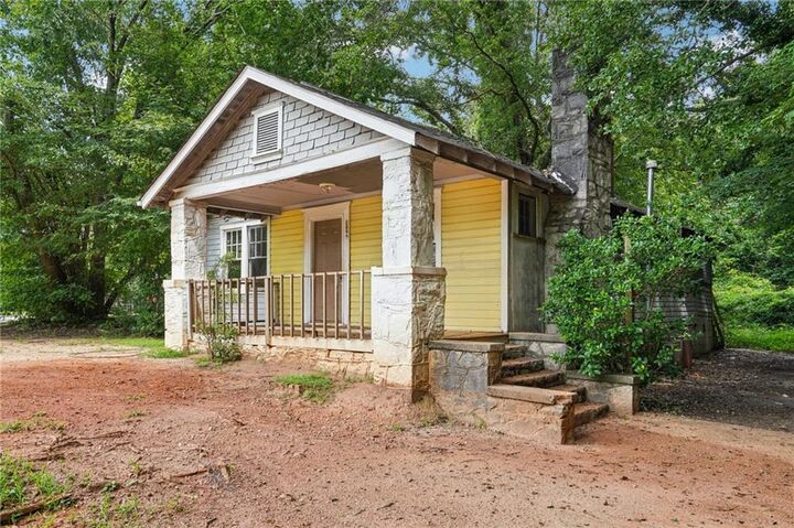 Property Photo:  2096 Fairburn Road SW  GA 30331 