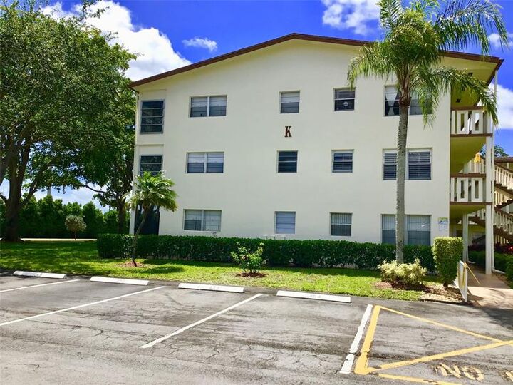 Property Photo: 438 Mansfield K 438 FL 33434