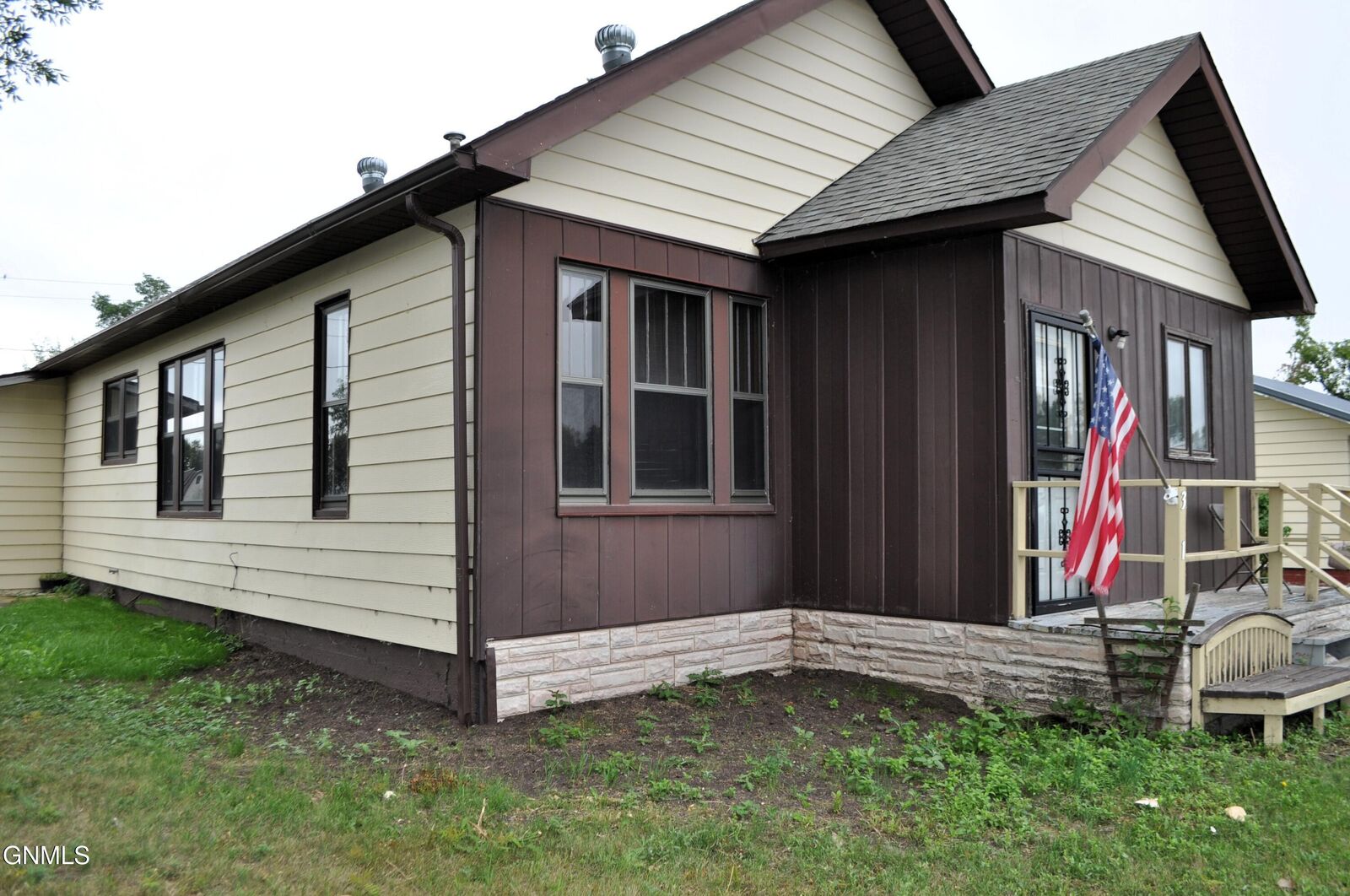 Property Photo:  301 Main Street  ND 58494 