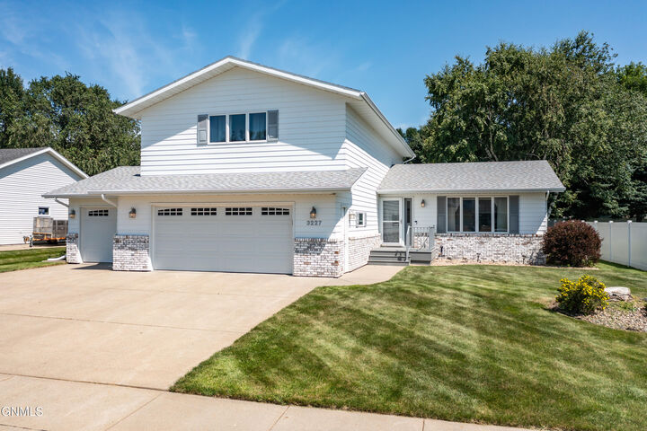 3227 Nevada Street  Bismarck ND 58503 photo