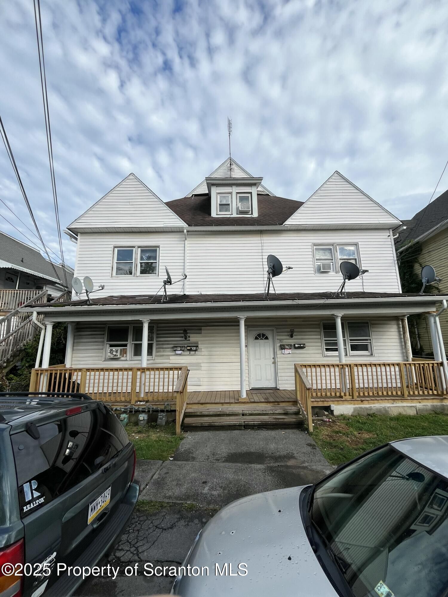 Property Photo: 205 S Hyde Park Avenue 1st Floor PA 18504