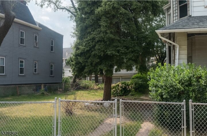 Property Photo:  279 Amherst St  NJ 07018 