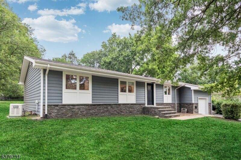 Property Photo:  137 Elmwood Pl  NJ 07481 