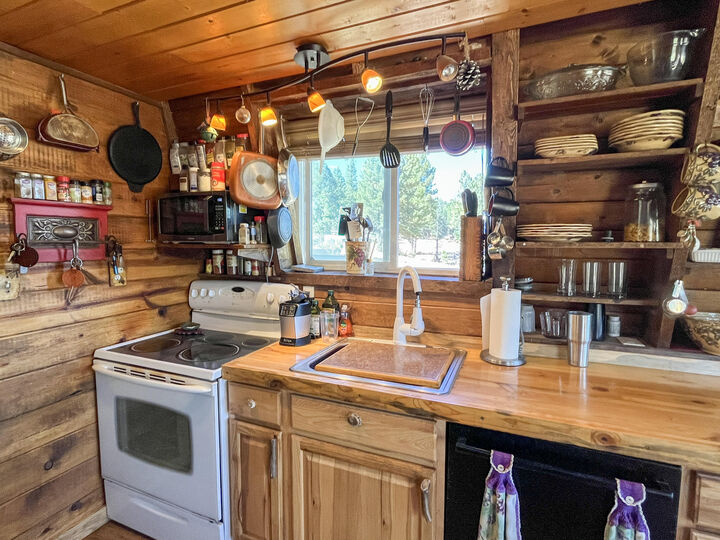 Property Photo: 220 N Grassy Trail UT 84762