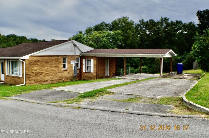 Property Photo:  417 E Rockwood St. St  TN 37854 