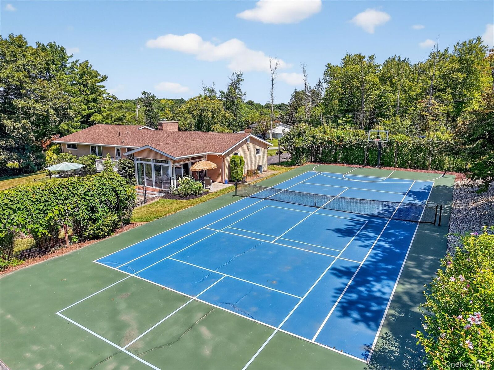 Property Photo:  14 High Point Drive  NY 12603 