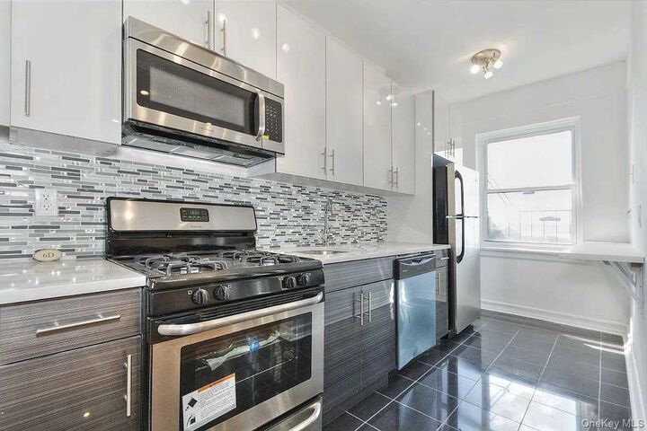 Property Photo: 130 Bay Ridge Parkway 6D NY 11209