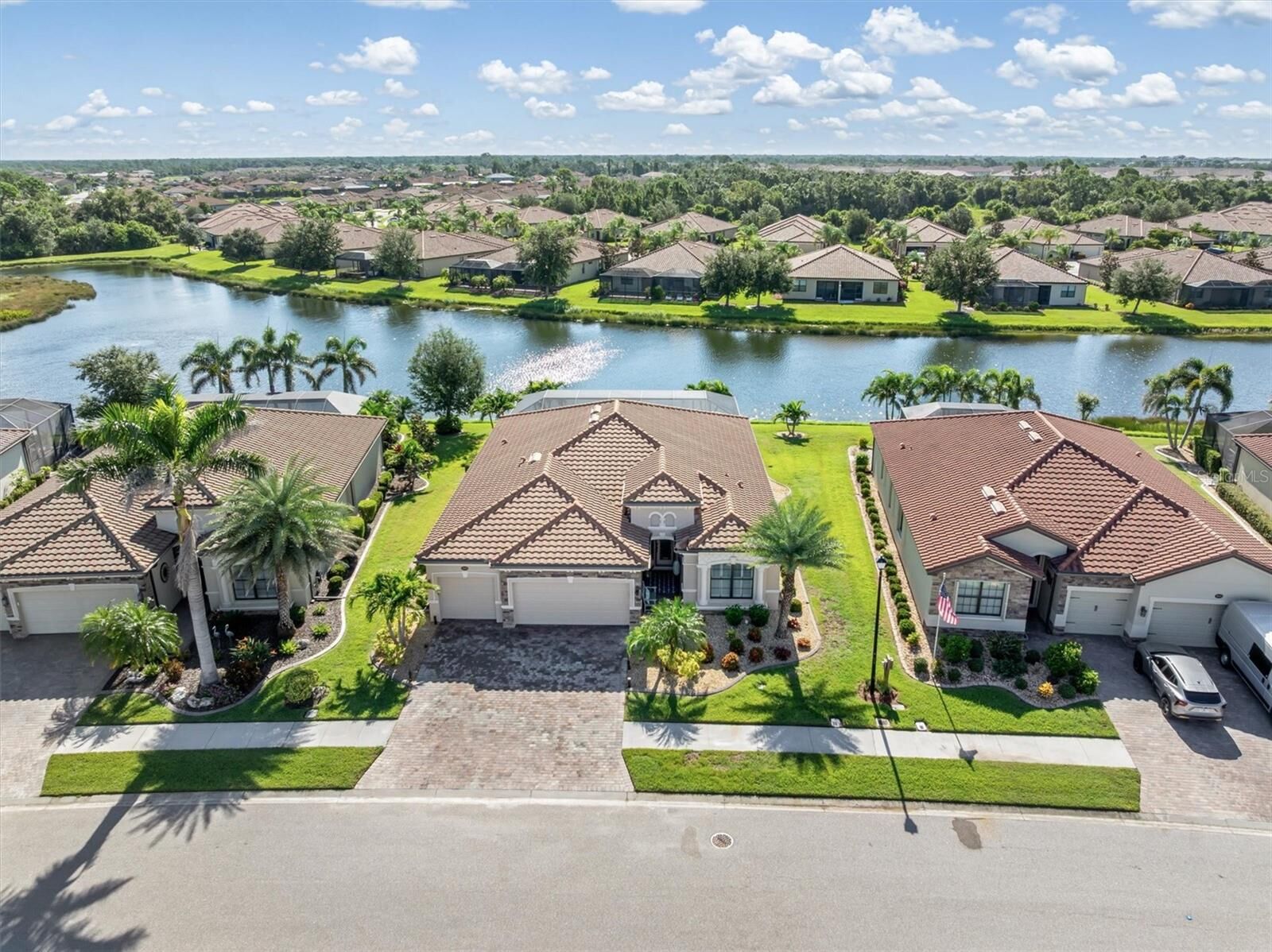Property Photo:  20460 Granlago Drive  FL 34293 