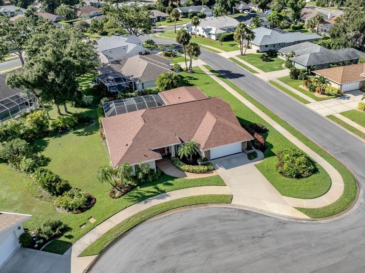 Property Photo:  534 Silk Oak Drive  FL 34293 