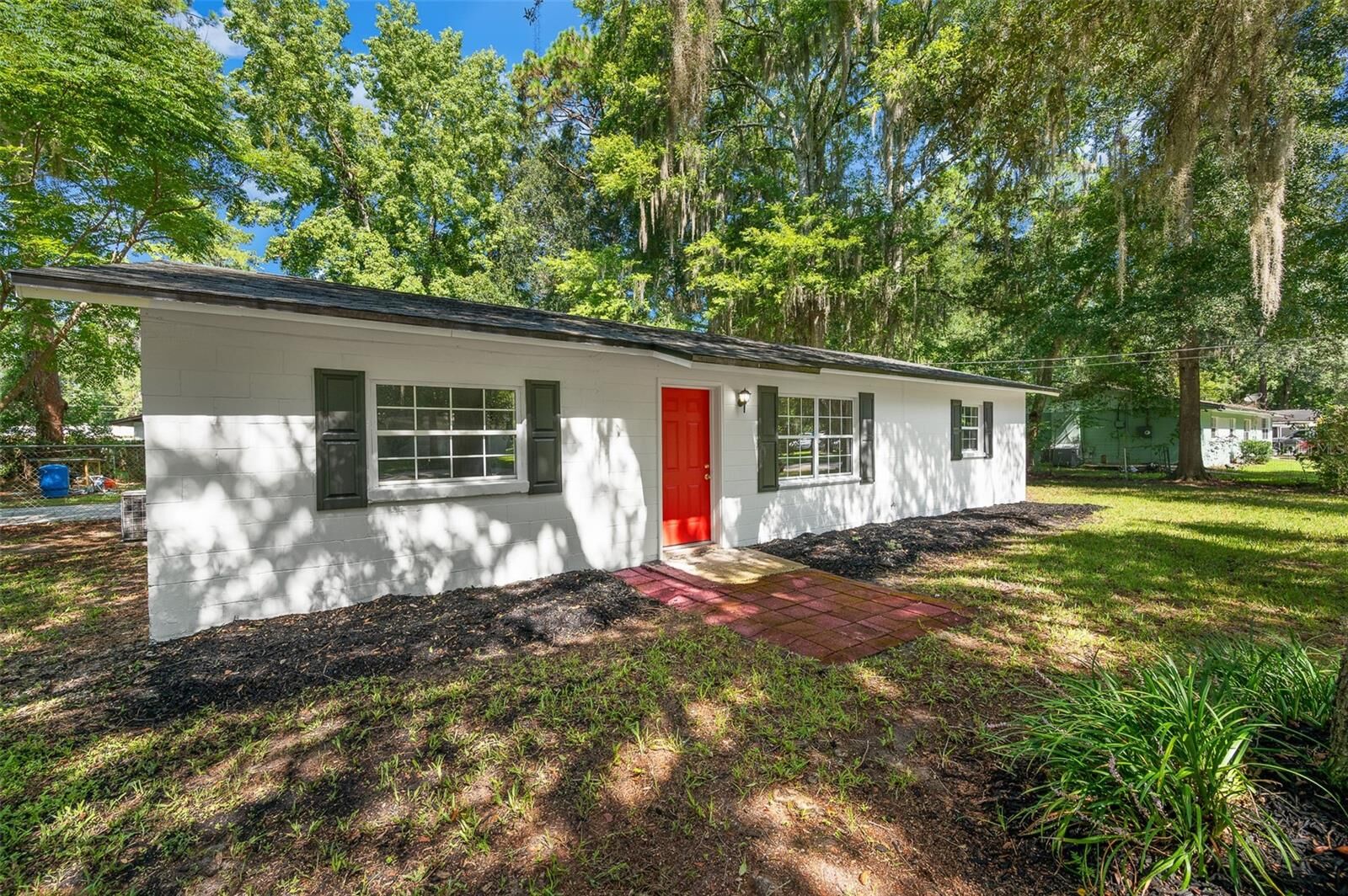 Property Photo:  2100 SE 50th Street  FL 32641 