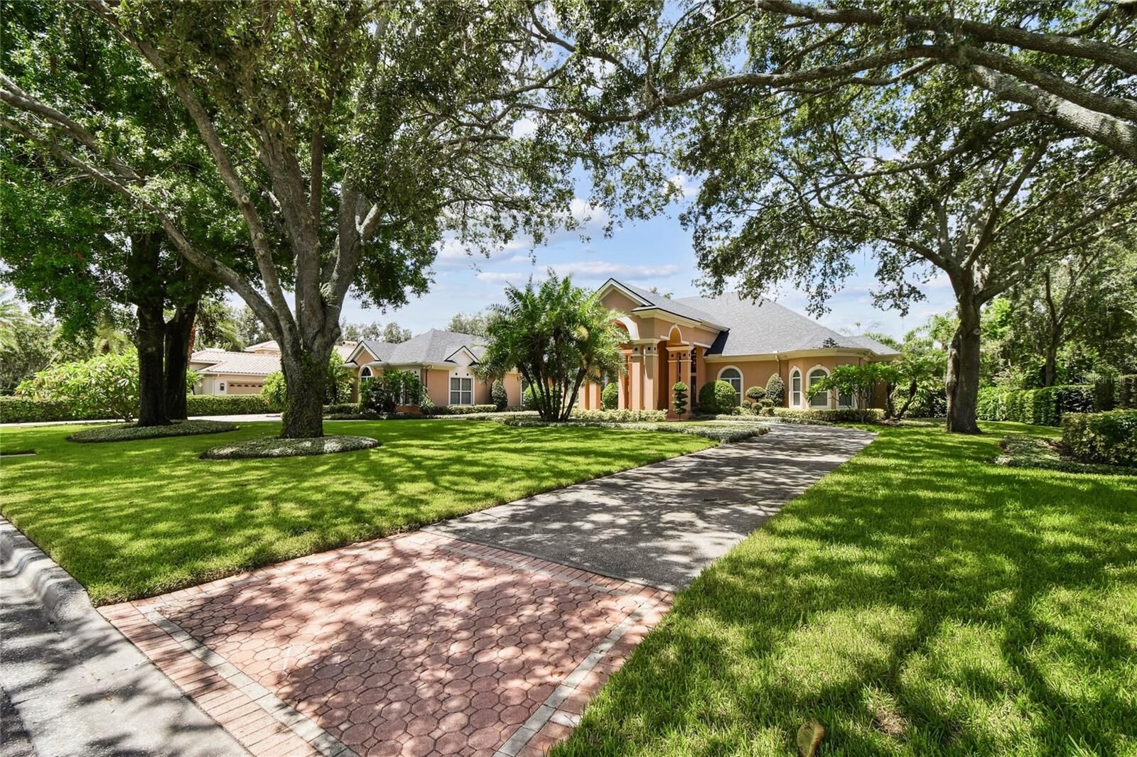 Property Photo: 16309 Millan De Avila FL 33613