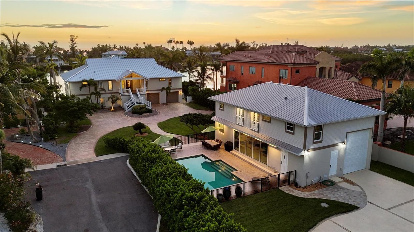 Property Photo:  559 Bob Hope Drive  FL 34275 