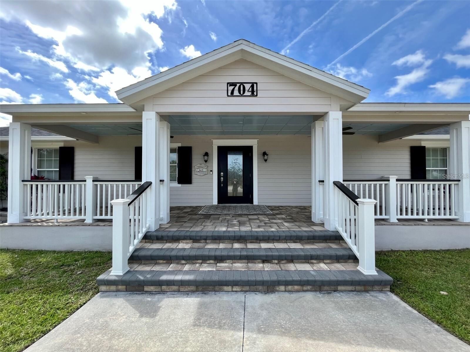 Property Photo:  704 Osmosis Drive SW  FL 32908 