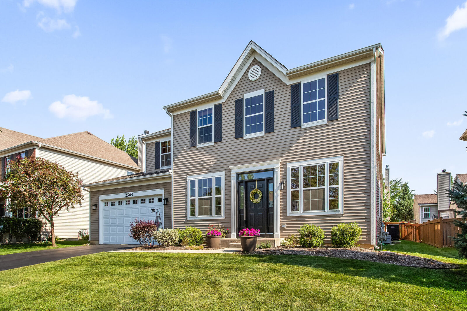 Property Photo: 2589 Savanna Drive IL 60084