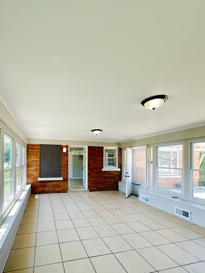 Property Photo:  9405 S 76th Court  IL 60457 