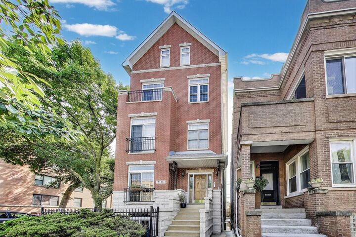 5125 N Ashland Avenue 3  Chicago IL 60640 photo