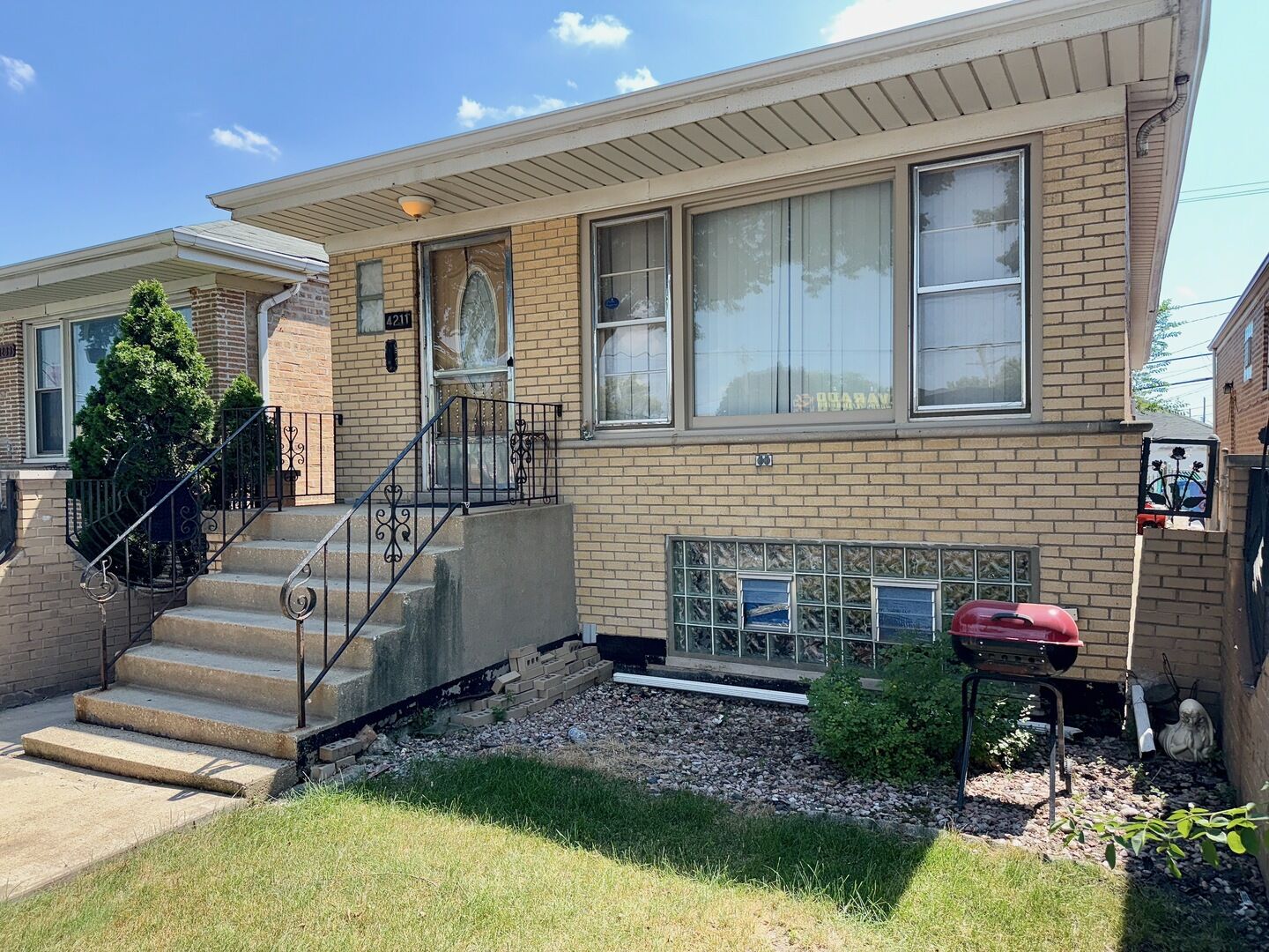 Property Photo:  4211 W 47th Street  IL 60632 