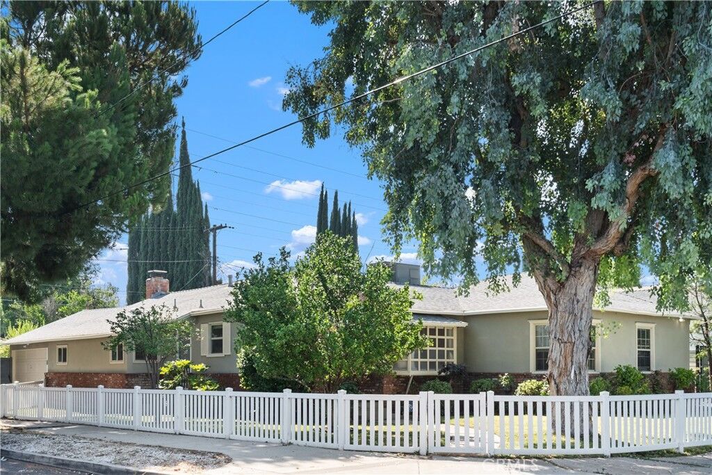 Property Photo:  5732 Wilbur Avenue  CA 91356 