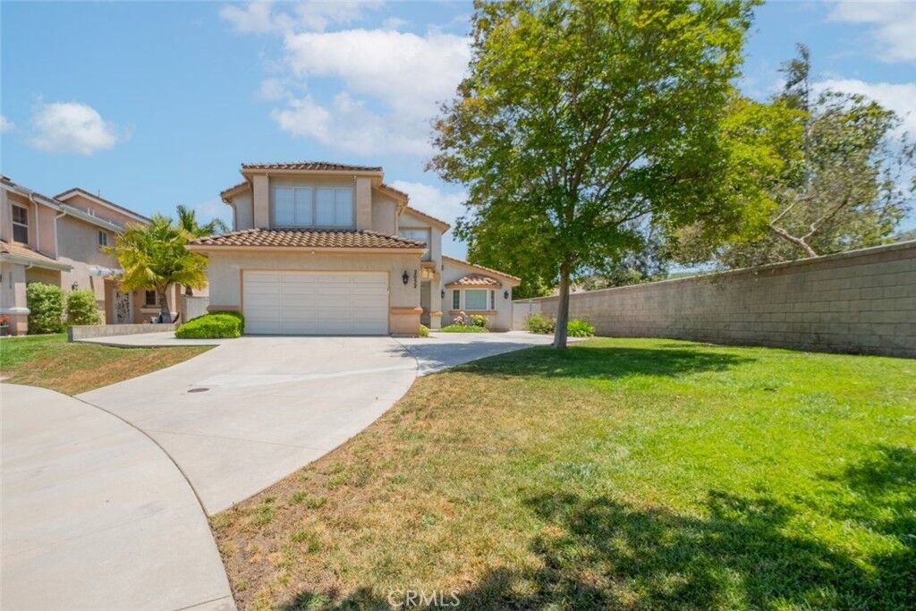 Property Photo:  2052 Chenault Place  CA 93065 