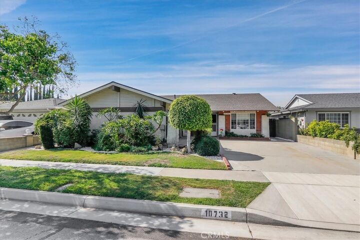 Property Photo:  10732 Andy Street  CA 90703 