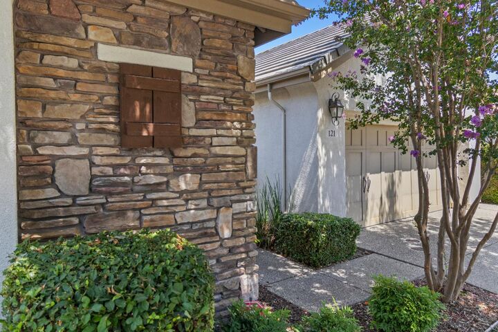Property Photo: 121 Montilla Circle CA 95835