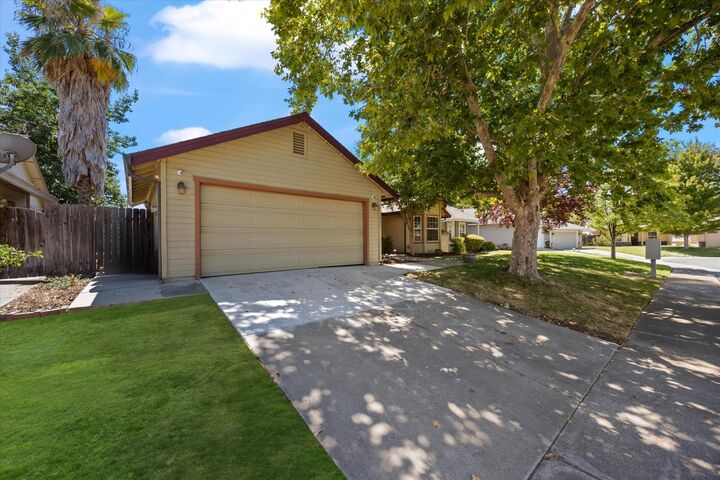 Property Photo: 7929 Eagle Peak Way CA 95843