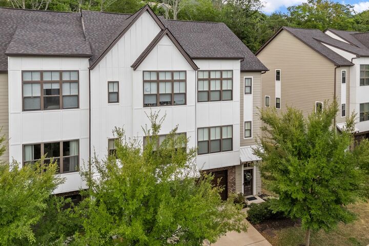 Property Photo:  173 Stonecrest Dr  TN 37209 