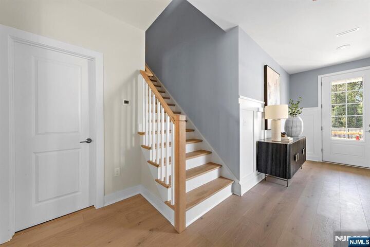 Property Photo:  4 Trotter Way  NJ 07436 