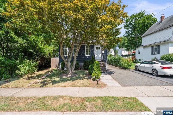Property Photo:  587 Kenwood Place  NJ 07666 