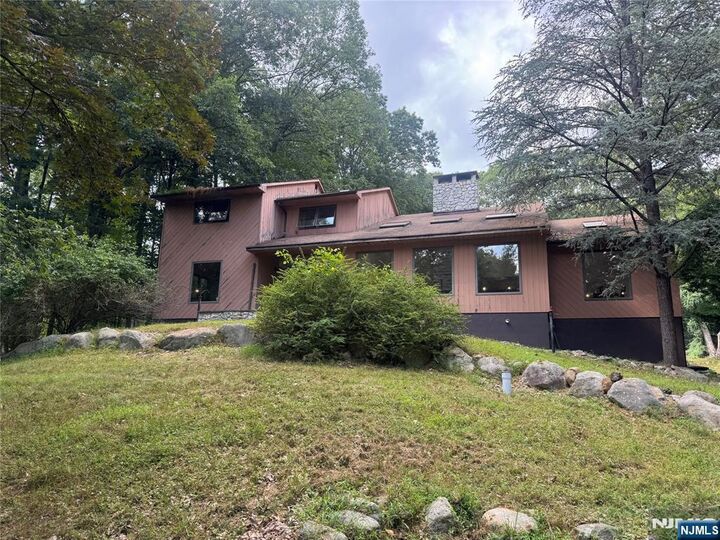 724 Tall Oaks Court  Franklin Lakes NJ 07417 photo