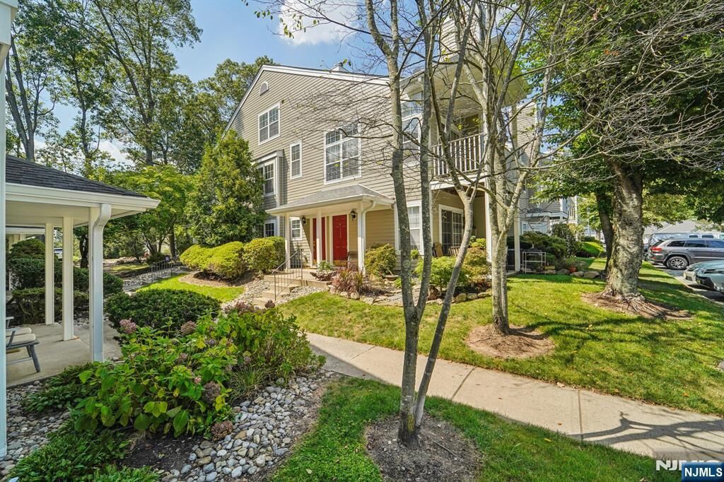 Property Photo:  1194 Richmond Road  NJ 07430 