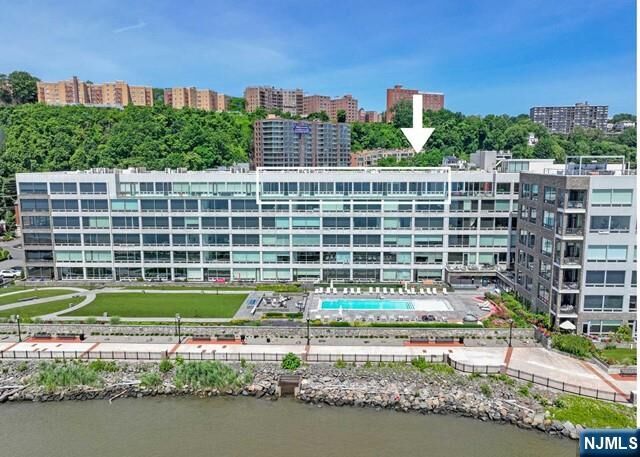 Property Photo:  9 Somerset Lane Ph606-607  NJ 07020 