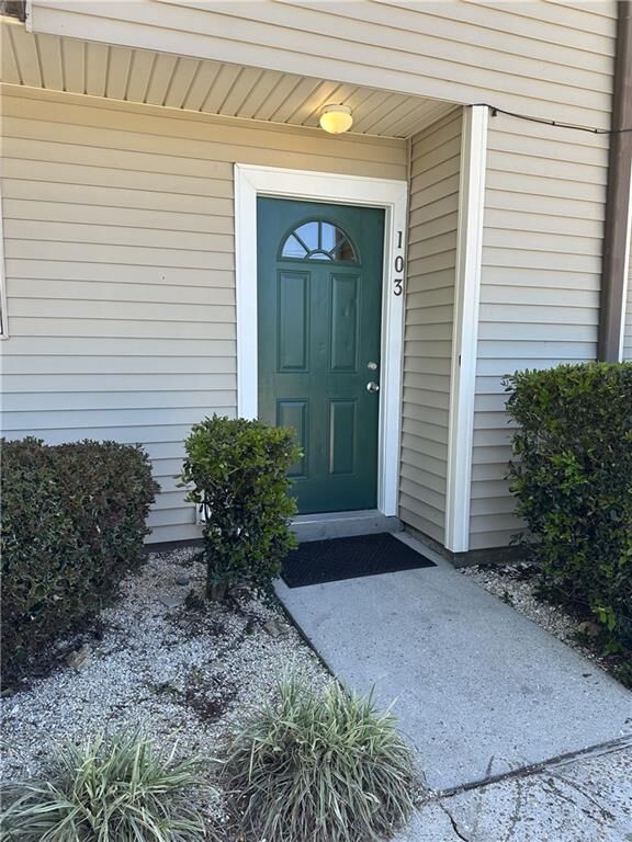 Property Photo: 1020 St Julien Drive LA 70065