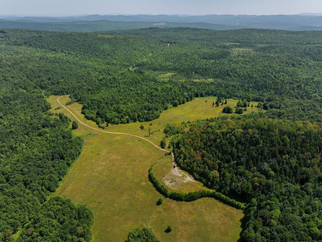 Property Photo: 3298 East Hill Road VT 05653