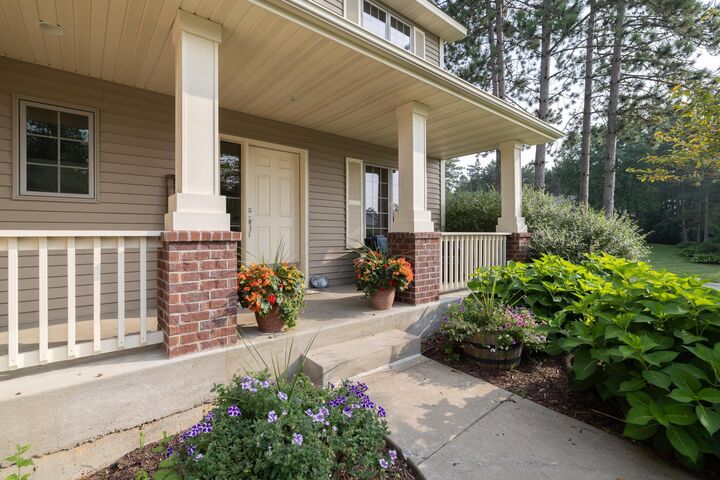 Property Photo:  565 Pleasant Drive  WI 54021 