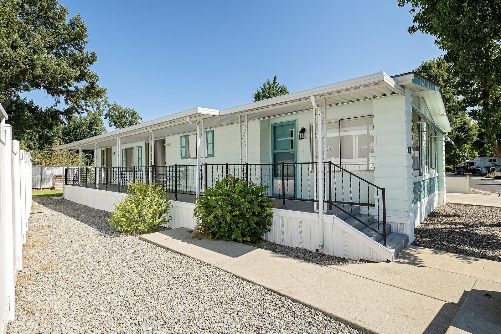 Property Photo:  4425 W Main Street 23  OR 97501 