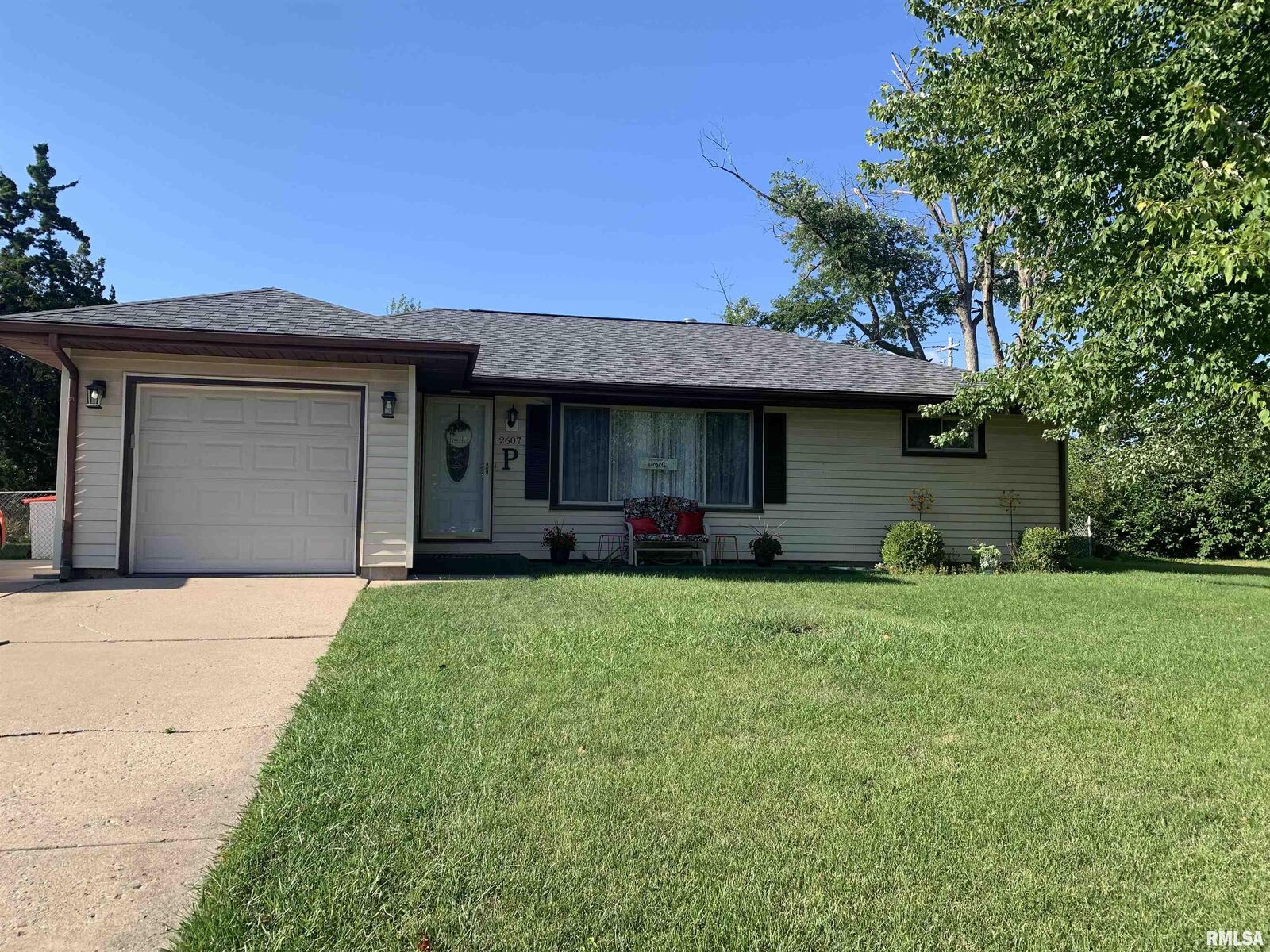 Property Photo: 2607 W Westport Road IL 61614