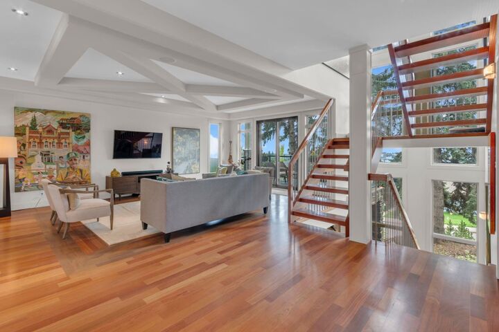 Property Photo: 2014 30 Avenue SW AB T2T 1R2