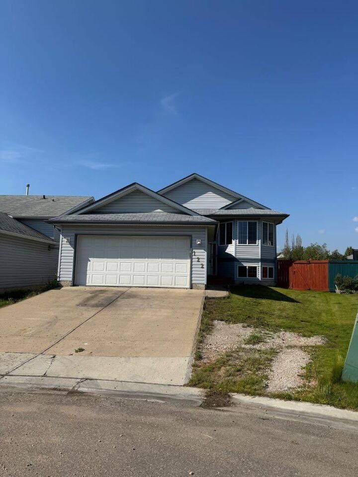 122 Galt Place  Fort McMurray AB T9K 2L5 photo