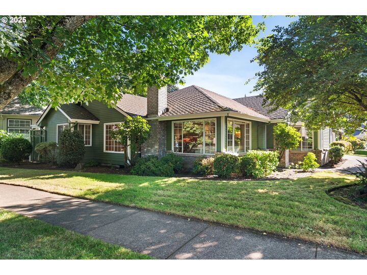 880 Spyglass Dr  Eugene OR 97401 photo