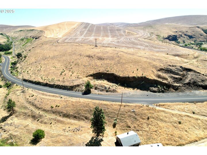 Property Photo: 7000 Fifteen Mile Rd OR 97058