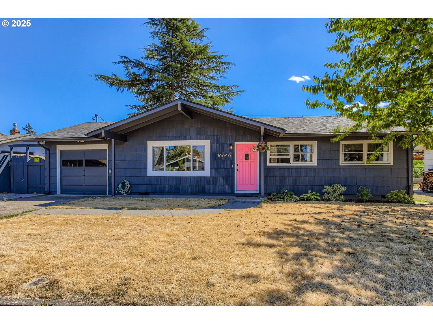 Property Photo:  16646 SE Ankeny St  OR 97233 