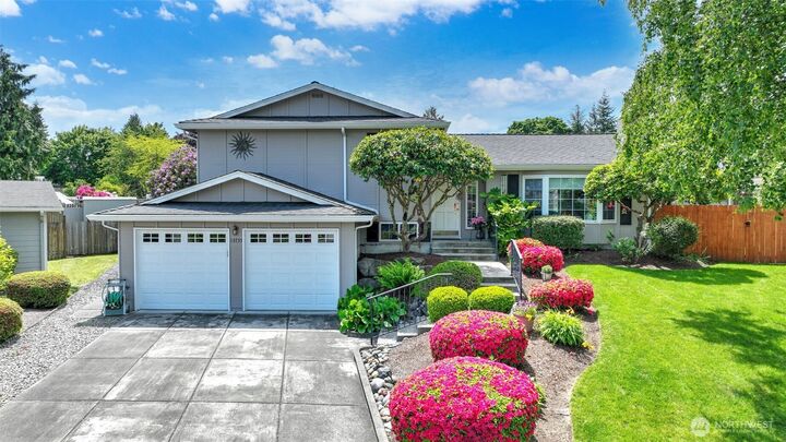 13735 SE 172nd Street  Renton WA 98058 photo