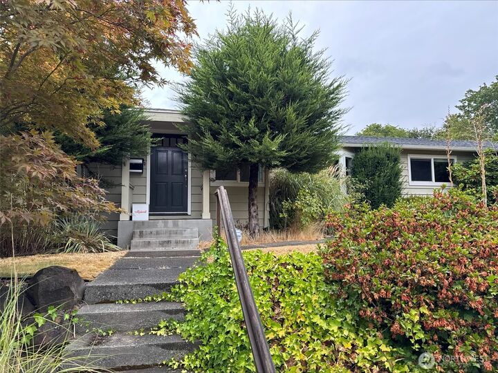 801  29th Ave E  Seattle WA 98112 photo