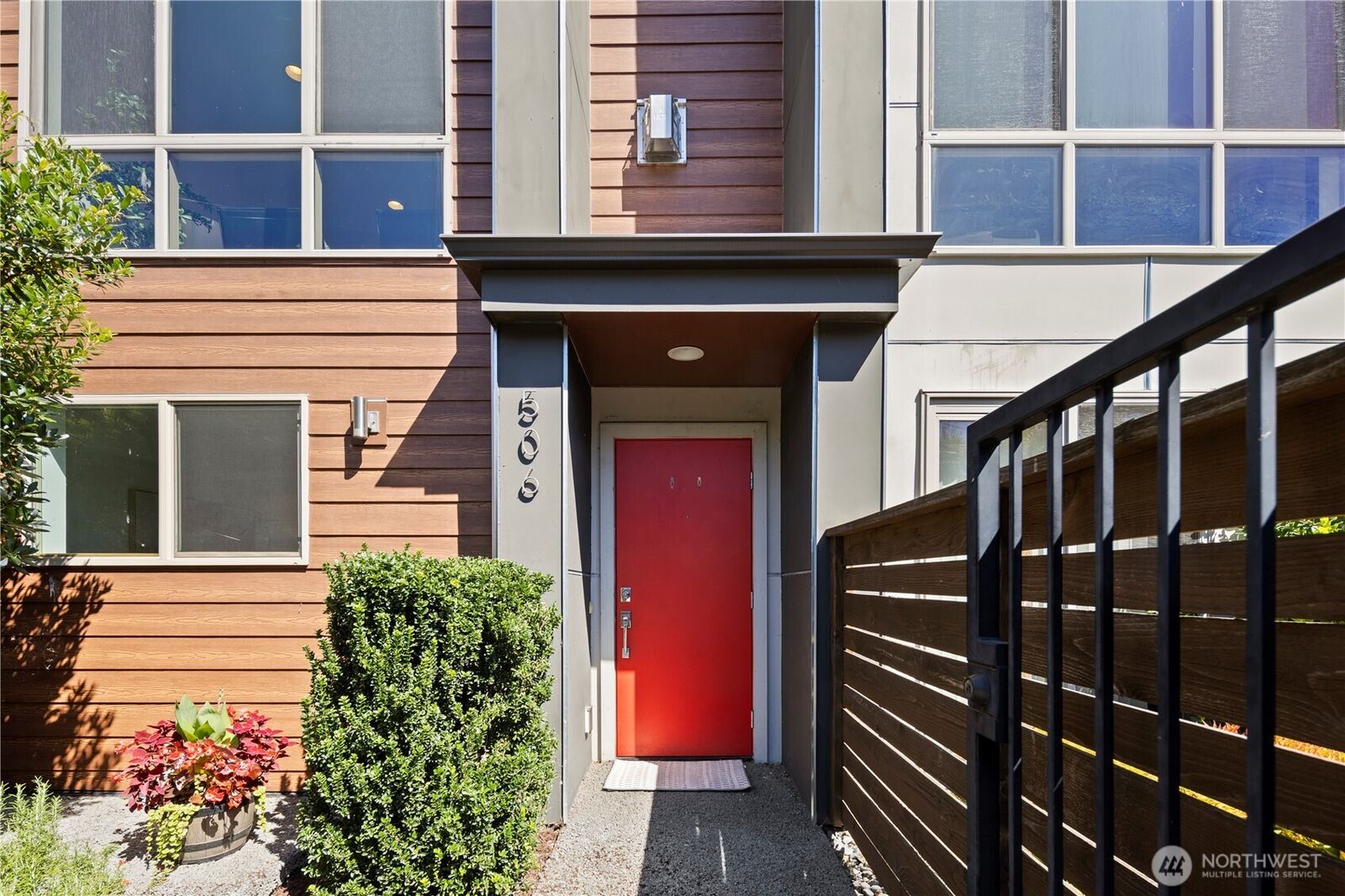 Property Photo: 506 N 105th Street WA 98133